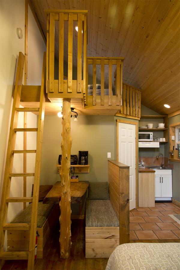 Surfs Inn Rainforest Cottages Юклулет Экстерьер фото