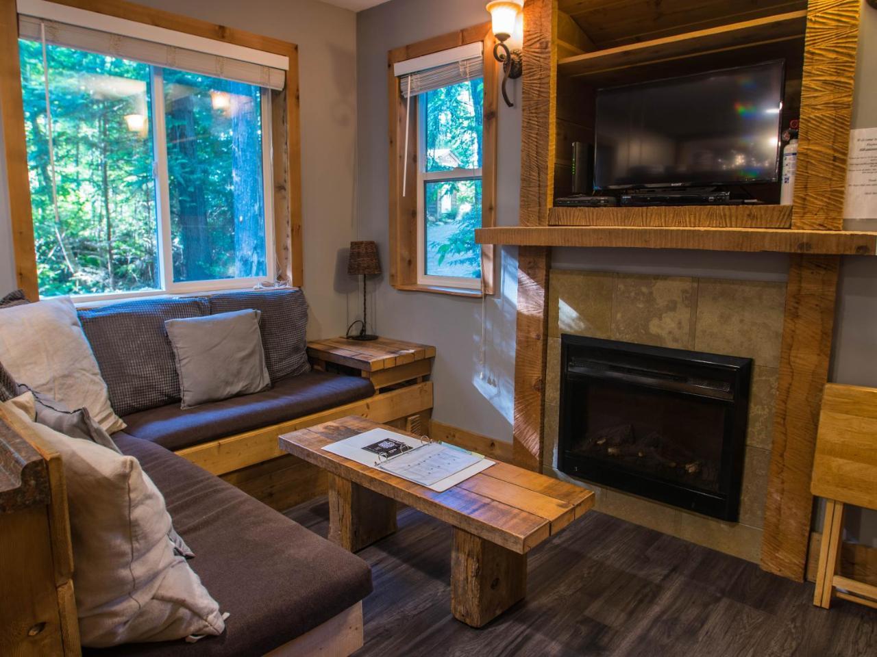 Surfs Inn Rainforest Cottages Юклулет Экстерьер фото