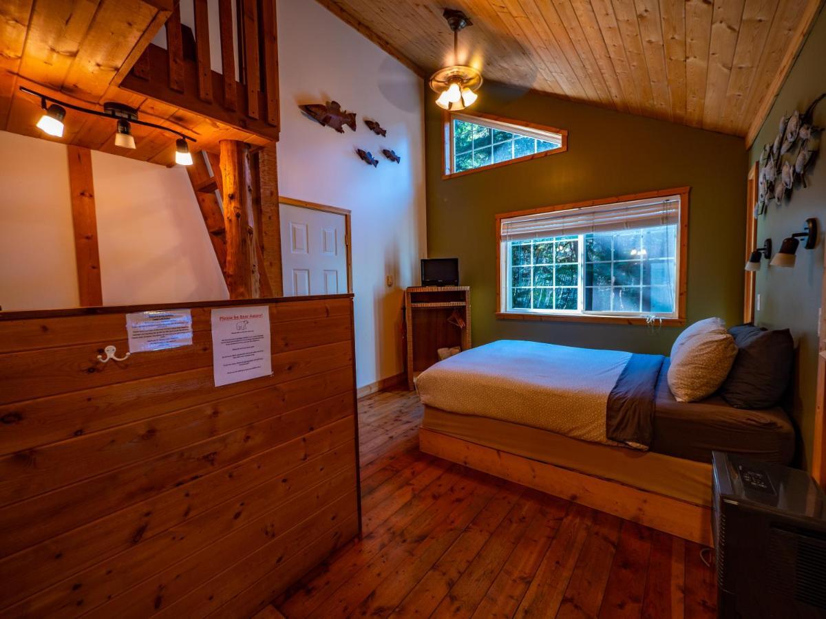 Surfs Inn Rainforest Cottages Юклулет Экстерьер фото